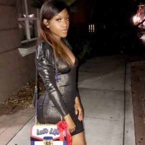 Meet your Posher, Aujena